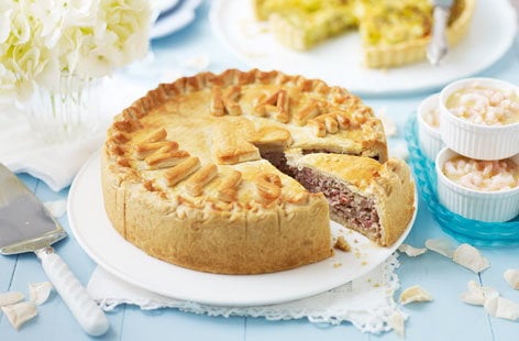 Image of "Pork and apple pie"