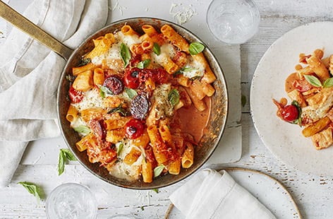 Image of "Creamy chicken and chorizo pasta bake "