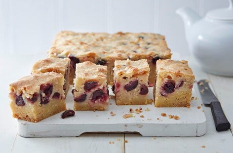Image of "Cherry pie bars"
