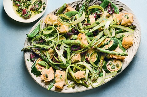 Asparagus, ciabatta and olive salad