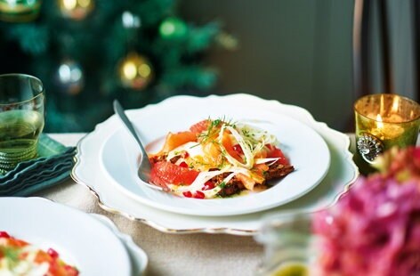 Image of "Smoked salmon, fennel and grapefruit on rye"