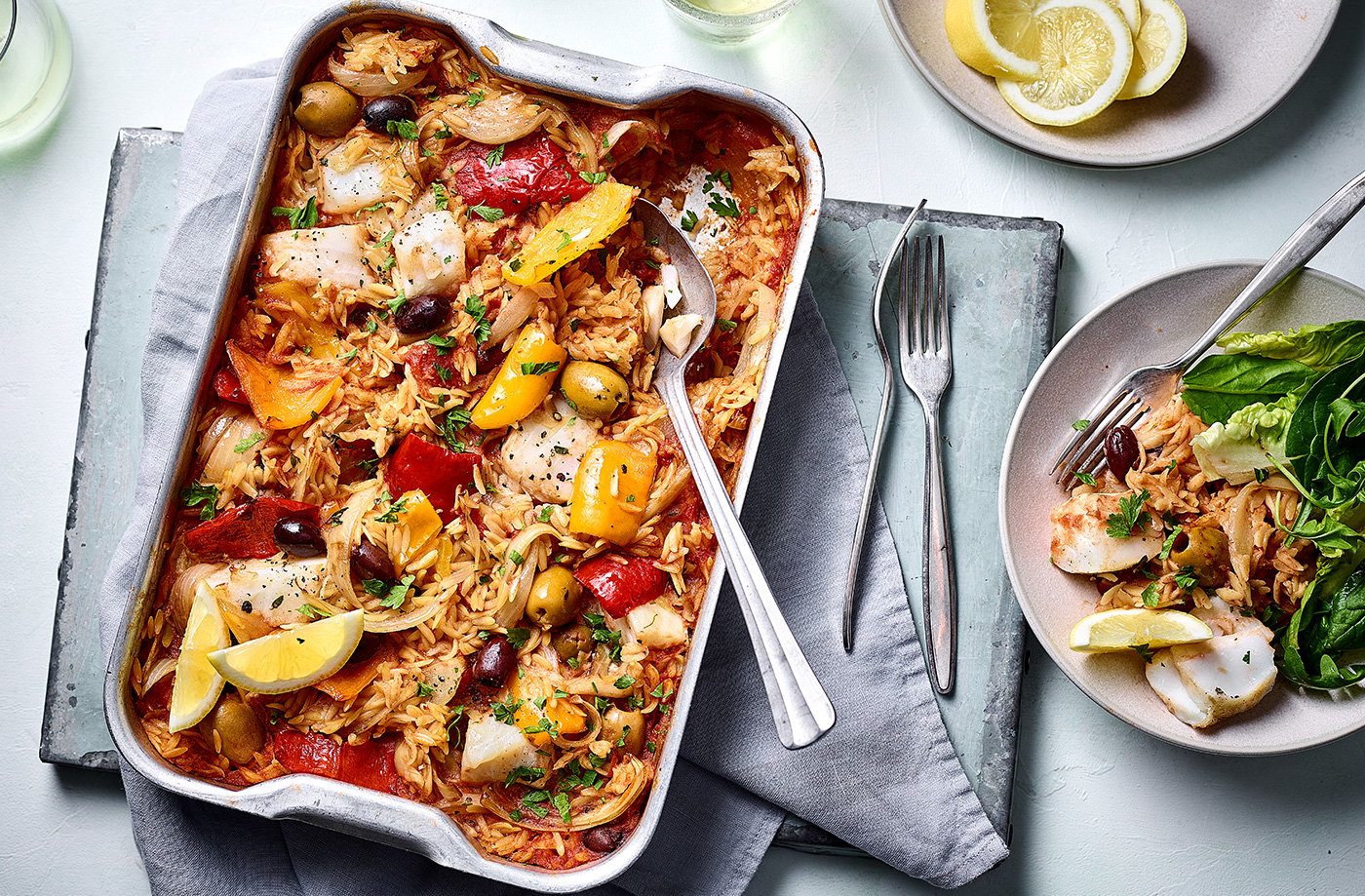 Paella orzo traybake
