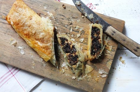 Image of "Christmas pudding strudel"