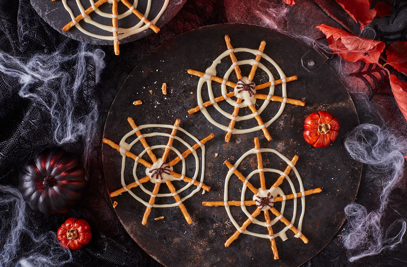 3-ingredient pretzel spider webs