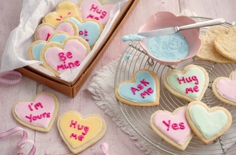 Image of "Love-heart almond biscuits"