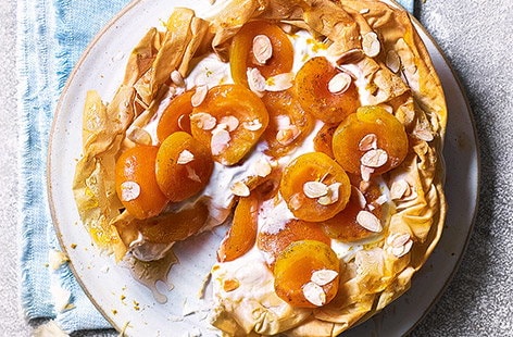 Image of "Apricot and orange blossom honey tart"