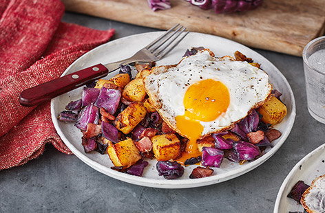 Image of "Baked red cabbage, bacon and potato hash"