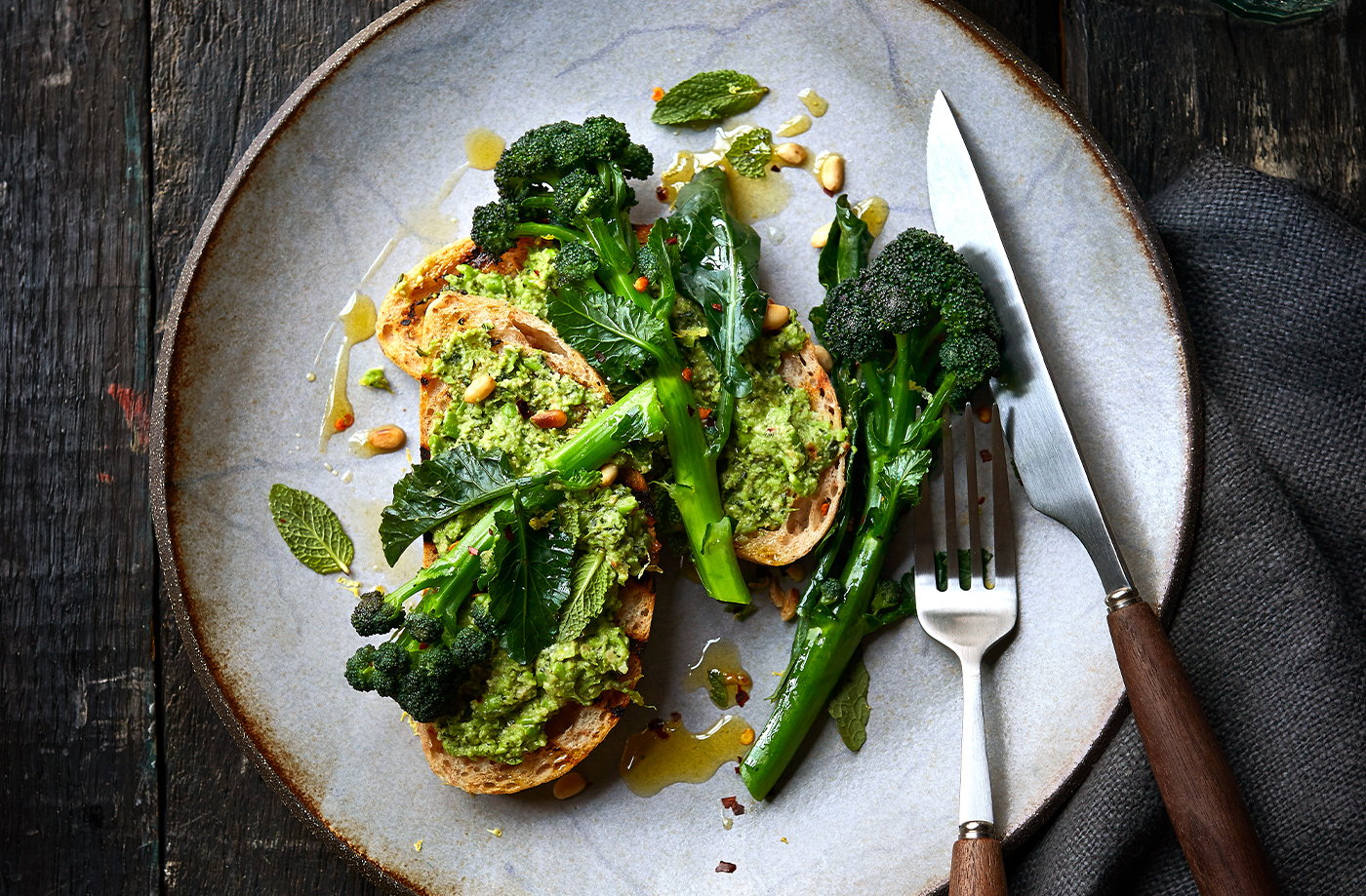 Pea, mint and broccoli pesto