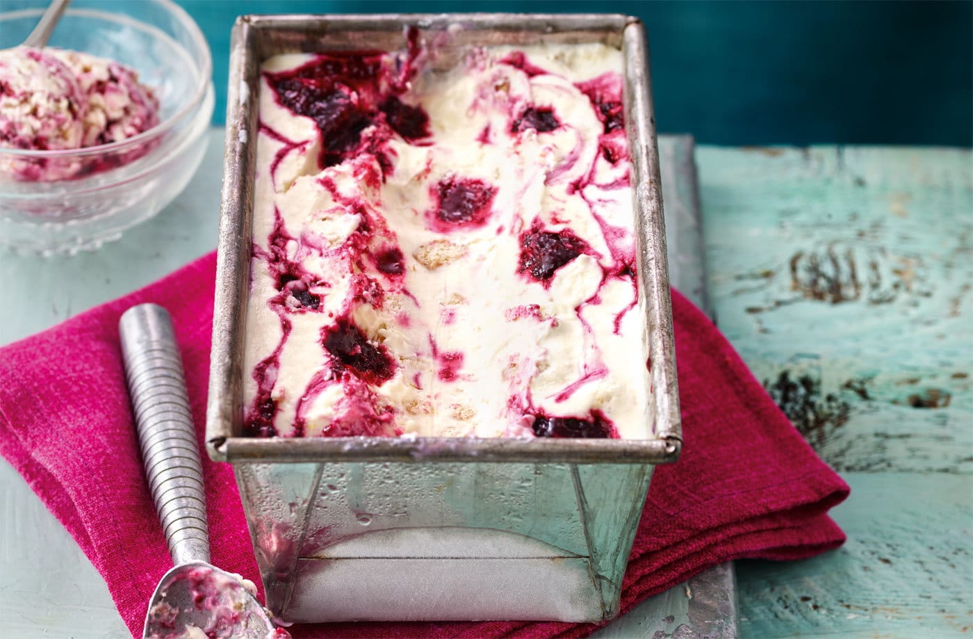 Blackberry and lemon cheesecake ice cream