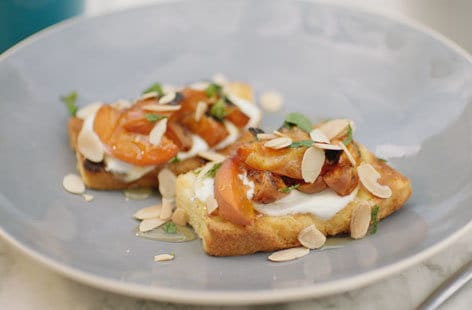 Image of "Griddled apricots with Madeira cake"