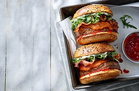 Image of "Chilli cheeseburgers"