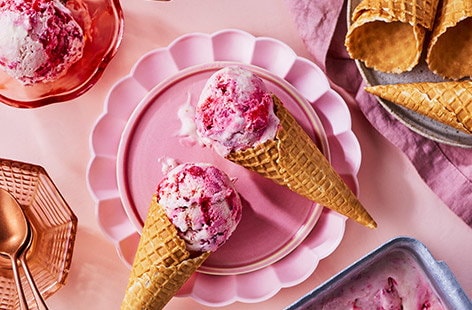 Image of "The creamiest no-churn strawberry ice cream"