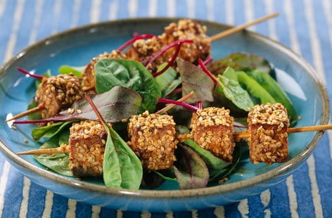 Image of "Tofu brochettes with sesame seeds"