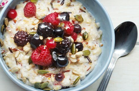 Image of "Seven-grain porridge with seeds and berries"