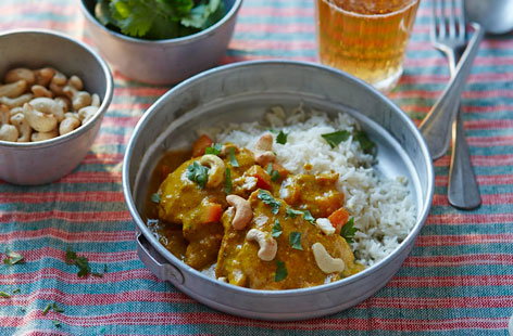 Image of "Chicken and cashew nut curry"