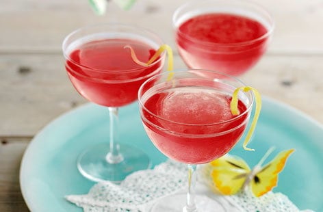 Image of "Pink lady cocktail"