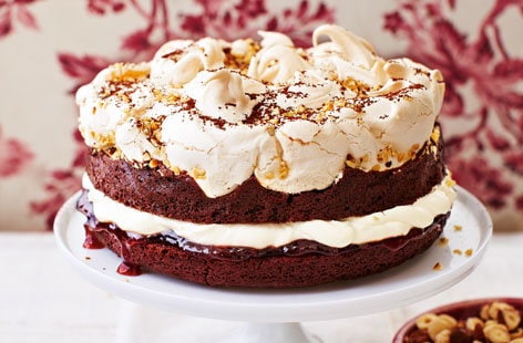 Image of "Meringue-topped brownie cake"