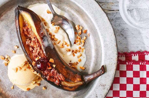 Barbecued banana split