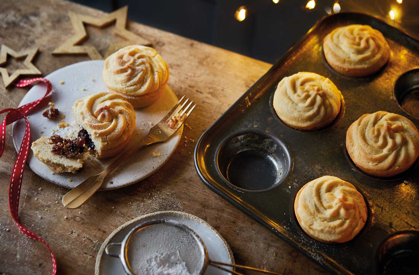 Viennese whirl mince pies