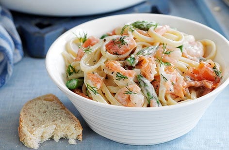 Smoked salmon and prawn linguine