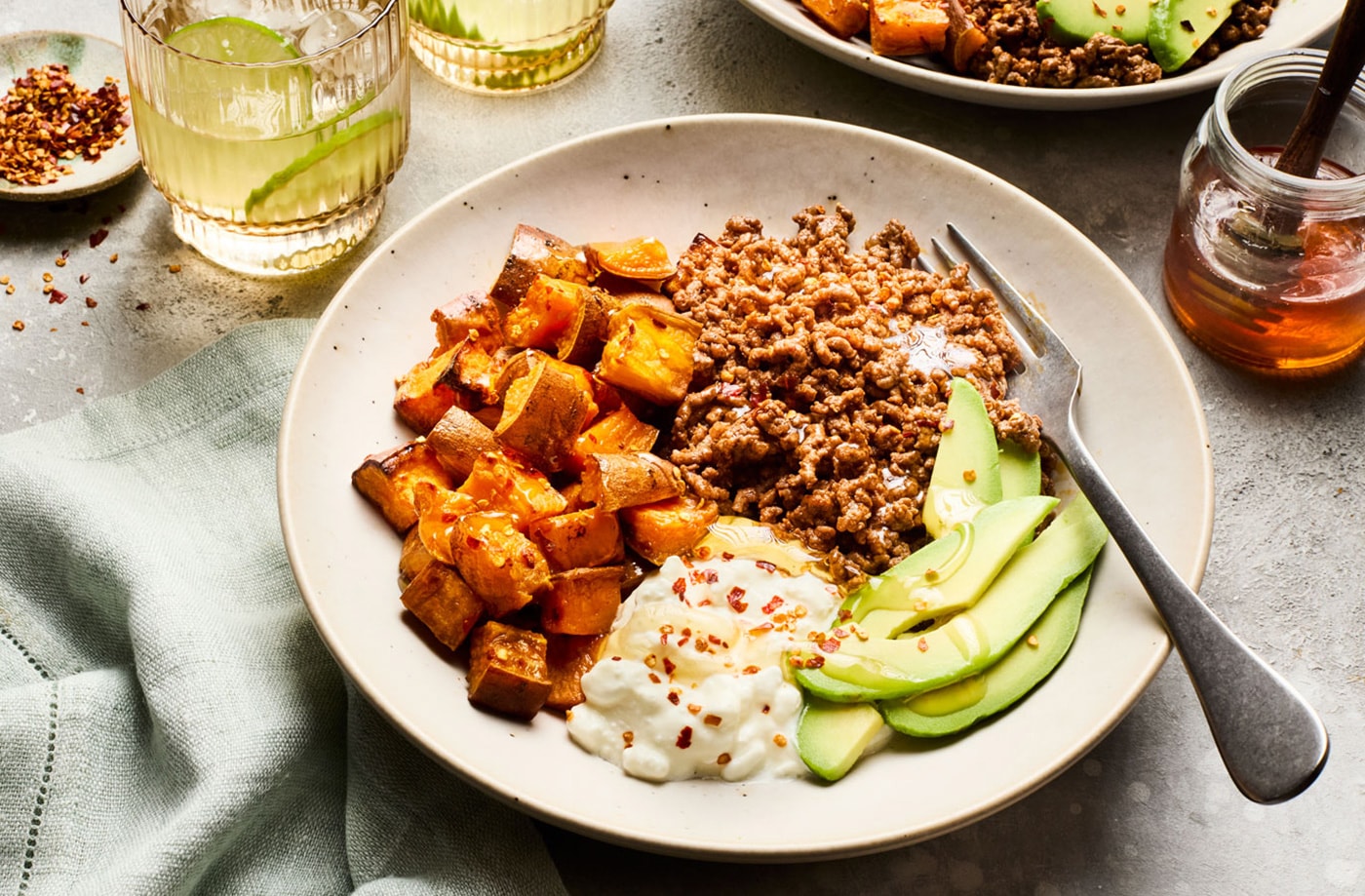Hot honey beef bowls