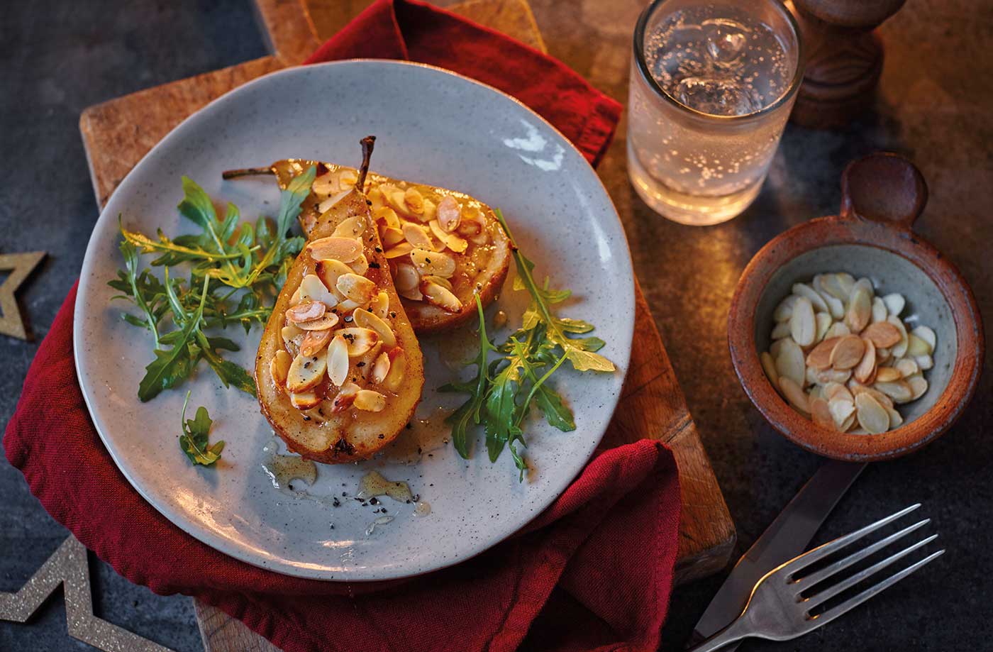 Stuffed pears with almond and ginger filling