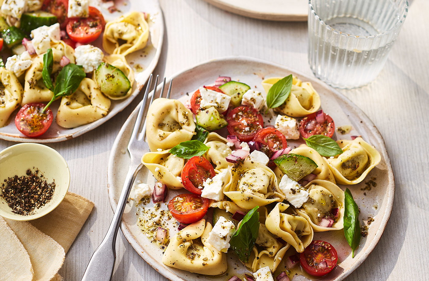 Tortelloni Greek-style salad