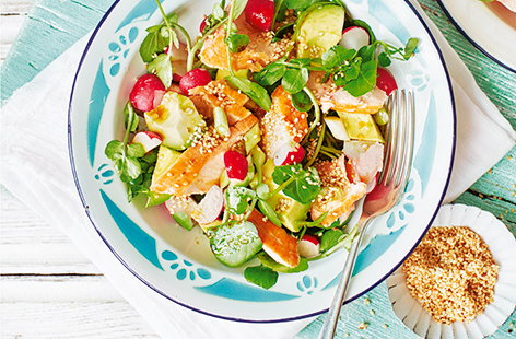 Image of "Japanese-style salmon and avocado salad"