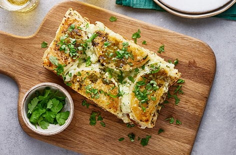 Image of "Garlic crumpets"
