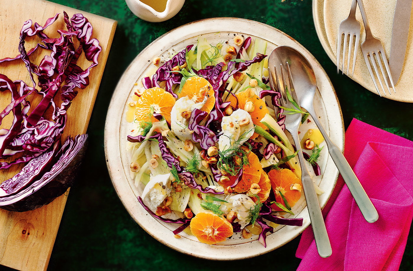 Red cabbage, clementine and mozzarella salad