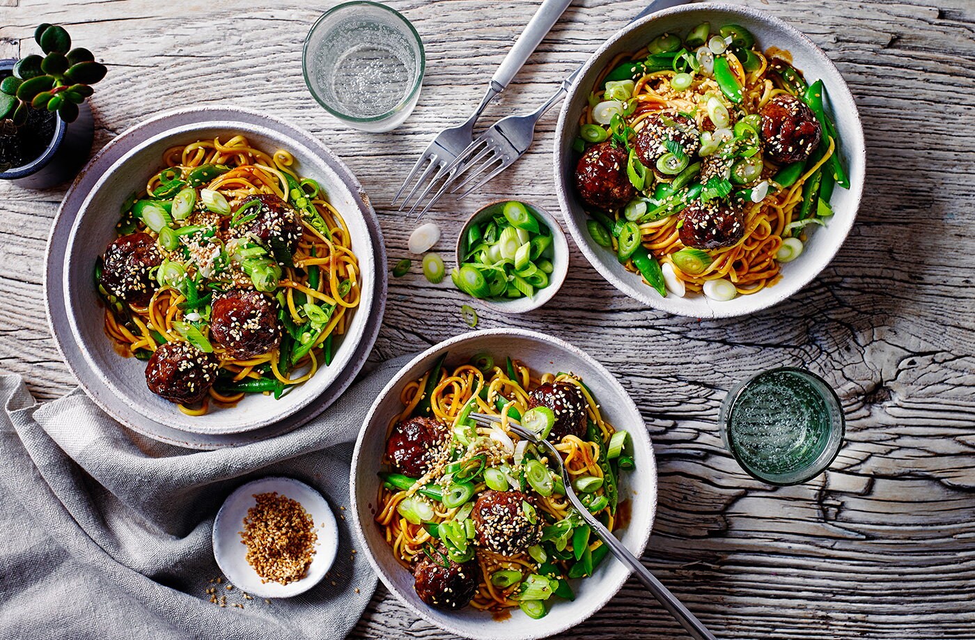 Sticky hoisin meatball traybake 