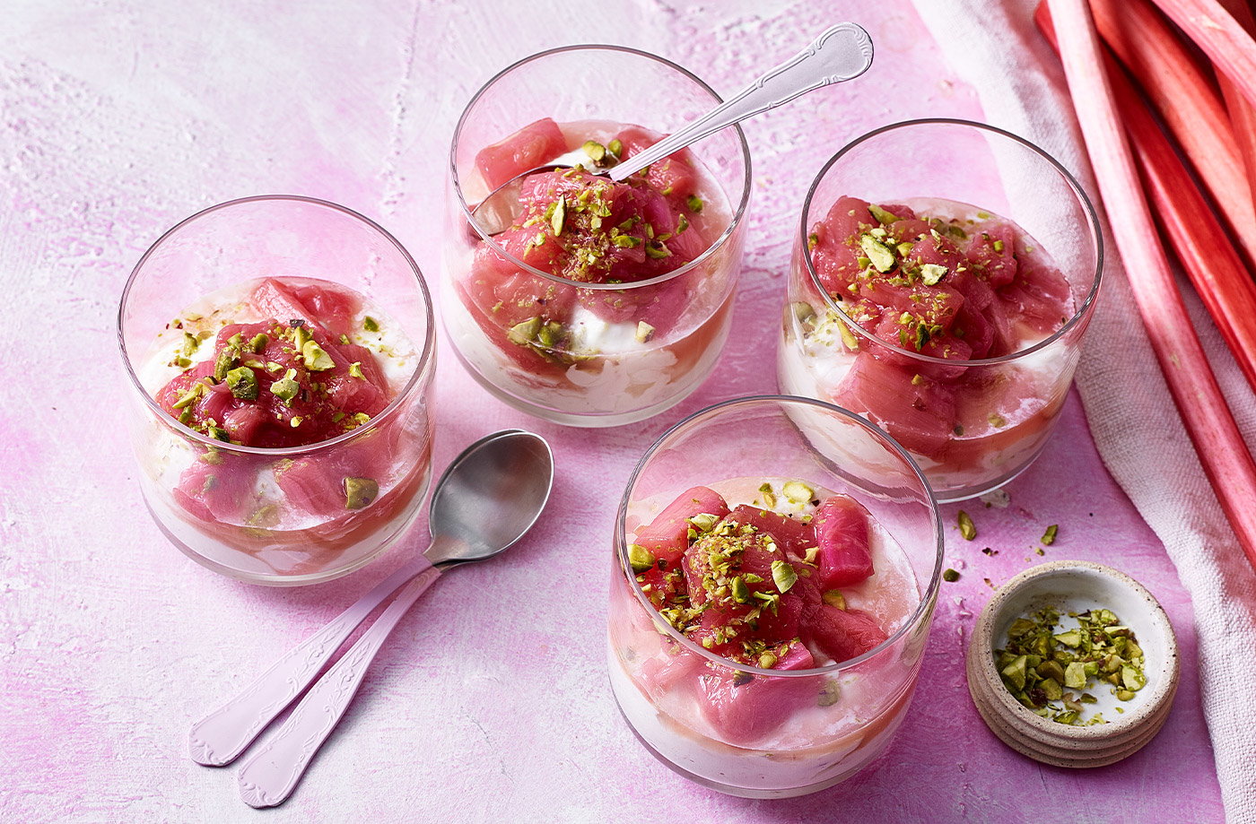 Rhubarb, ginger and pistachio pots