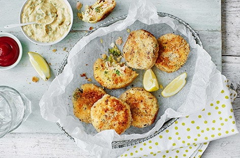 Image of "Mini salmon, broccoli and egg fishcakes"