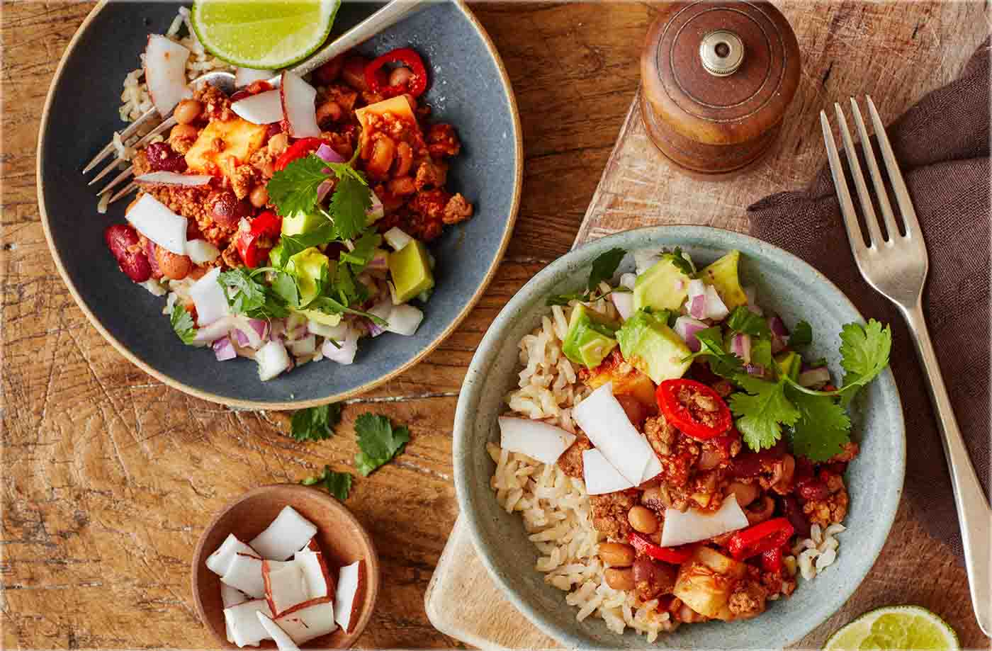 Vegan chilli with avocado salad