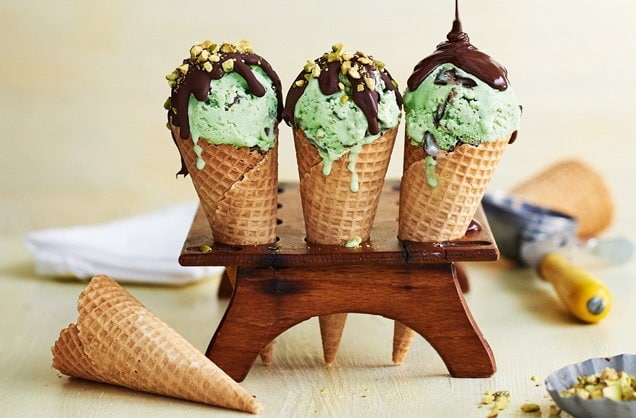 Pistachio and mint chocolate cones