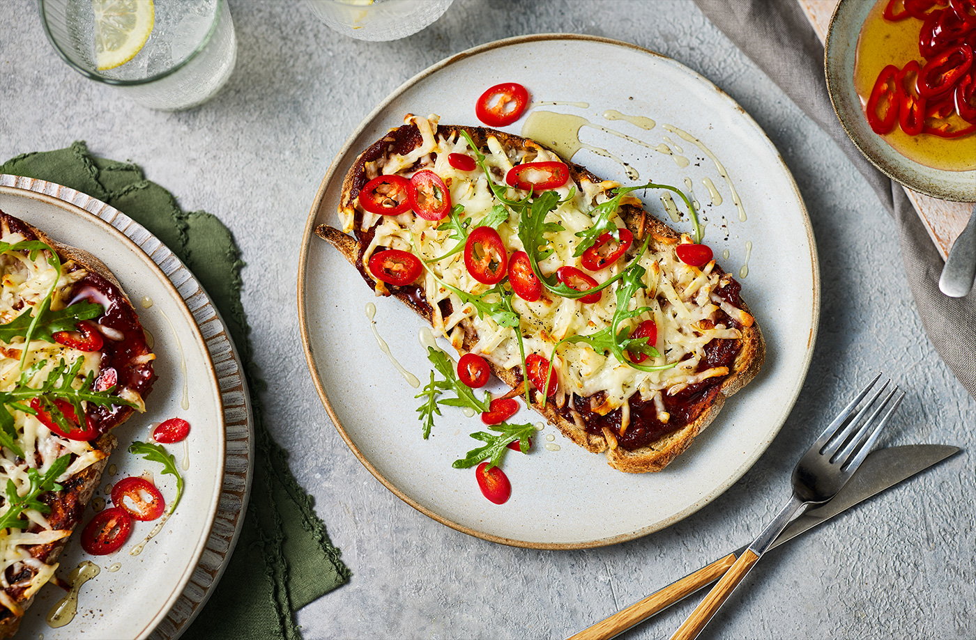 Harissa halloumi on toast
