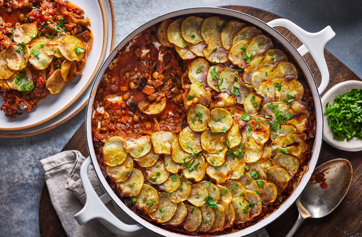 Aubergine and lentil hotpot