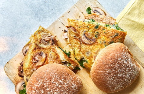 Image of "Mushroom and spinach omelette buns"