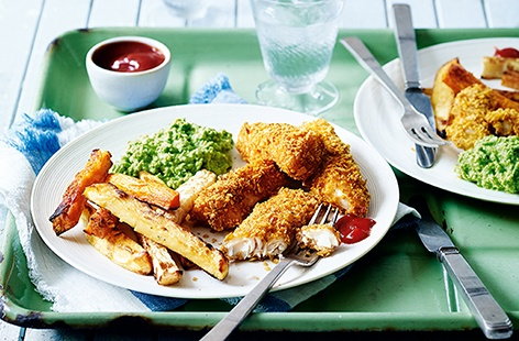 Image of "Cheat's fish fingers and rainbow chips"