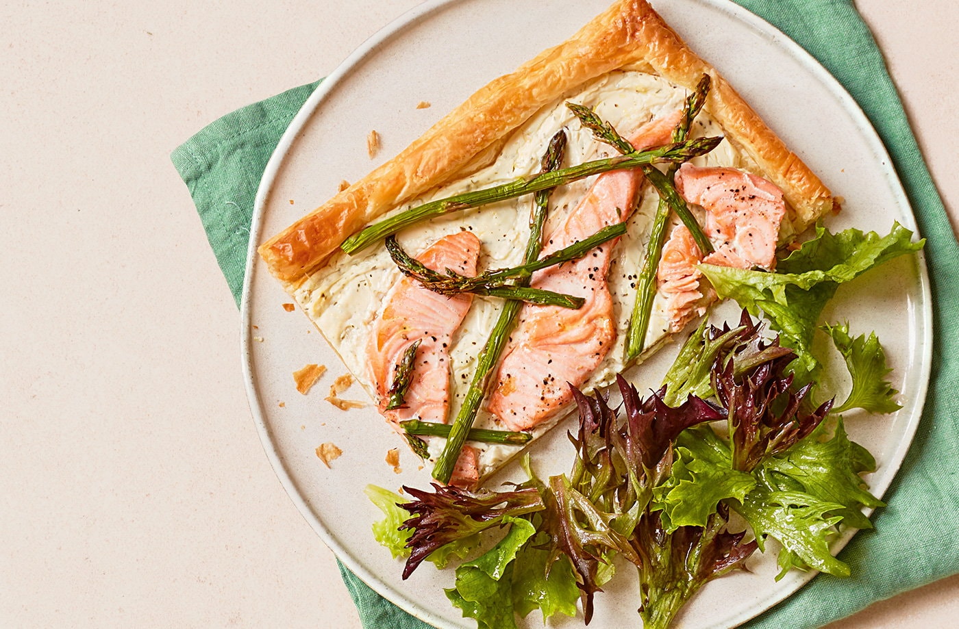 Creamy salmon and asparagus tart