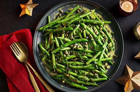 Image of "Green beans with toasted pumpkin seeds"