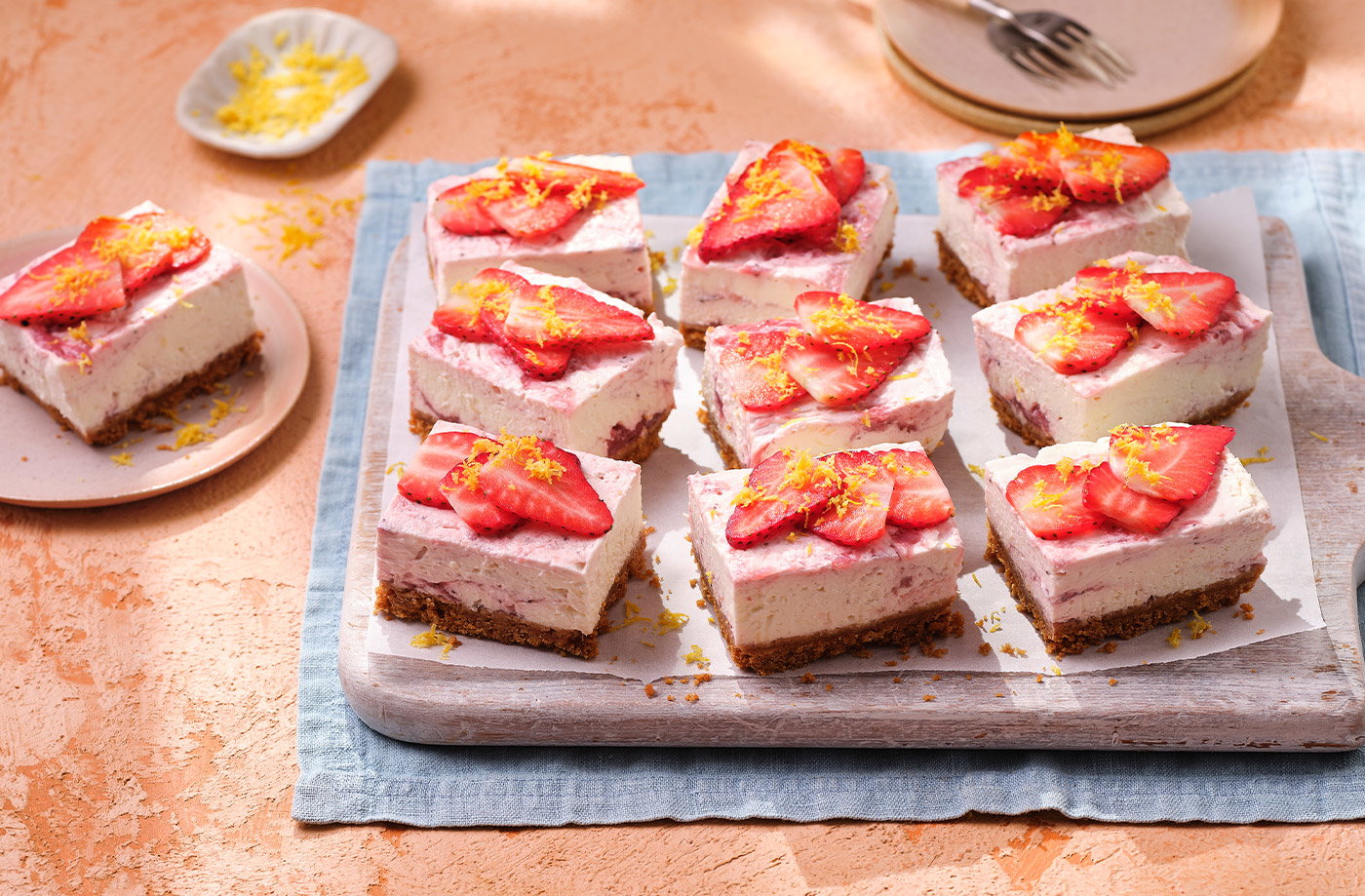 Strawberry and ginger cheesecake bars