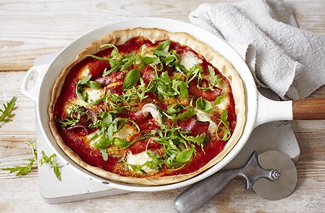 Image of "Instant pepperoni and rocket pizza"