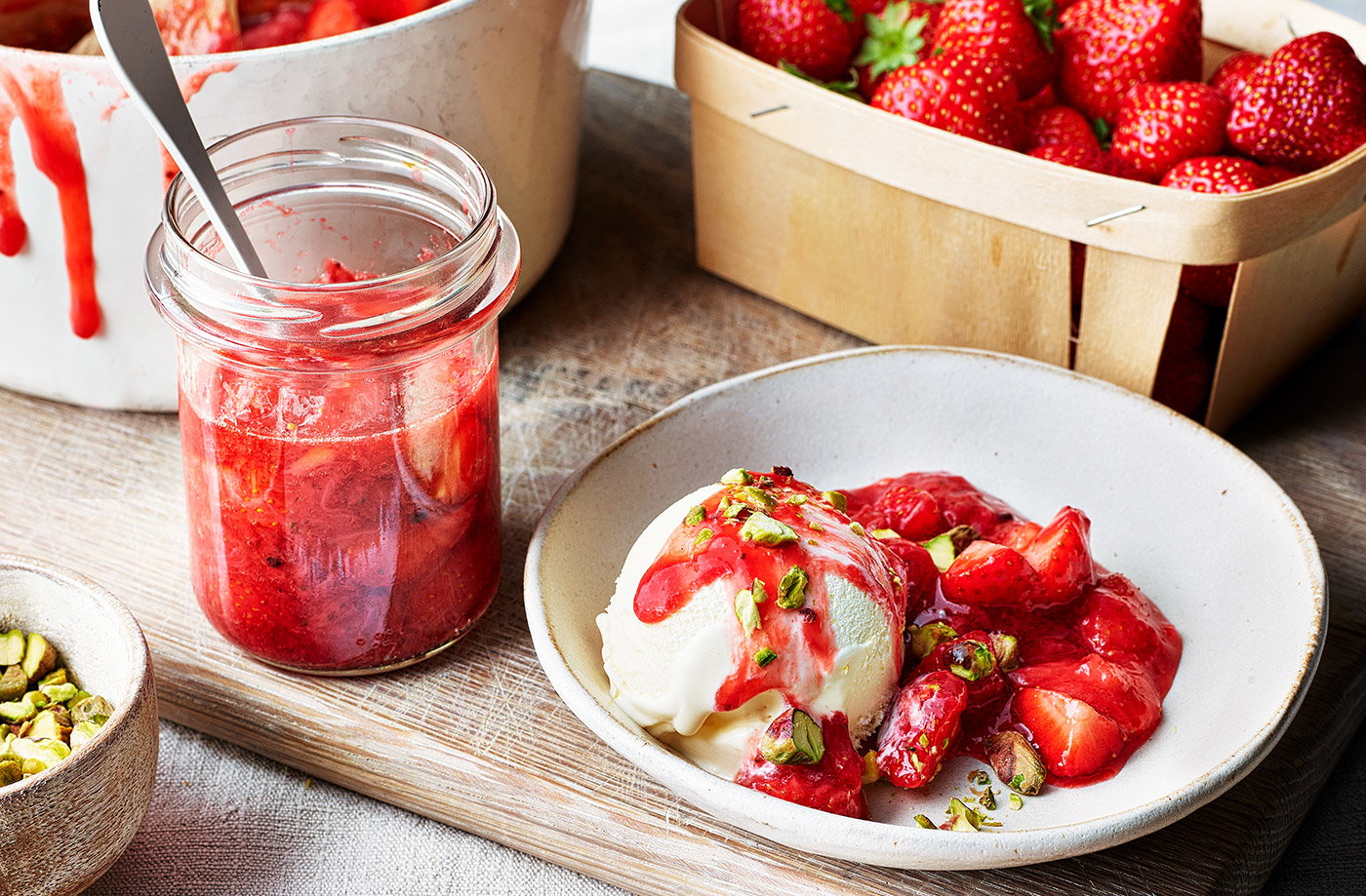 Strawberry and cardamom compote