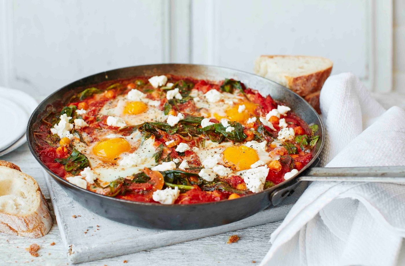 Chickpea and spinach baked eggs