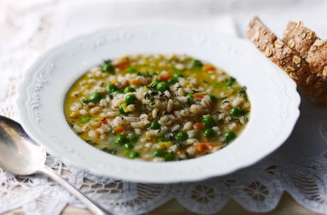 Image of "Leek, pea and pearl barley soup"