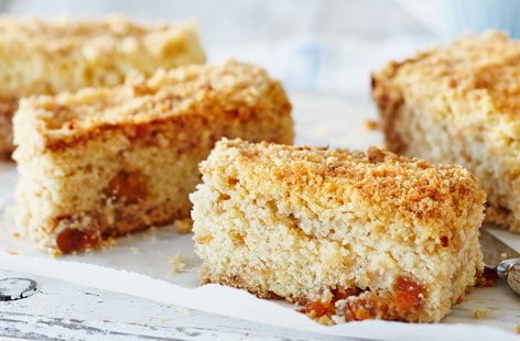 Image of "Gooseberry and crumble cake bars"