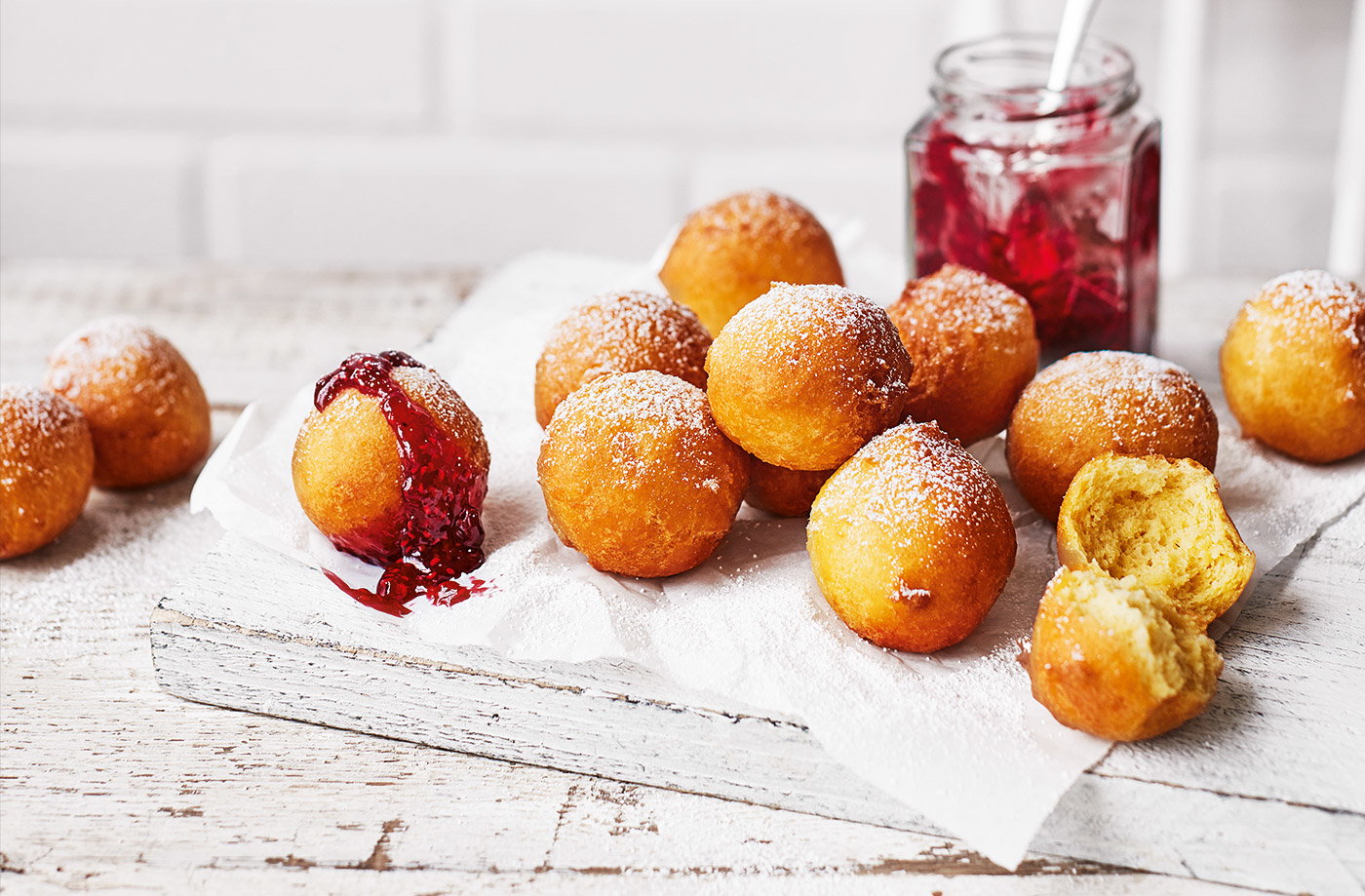 Mini ricotta doughnuts
