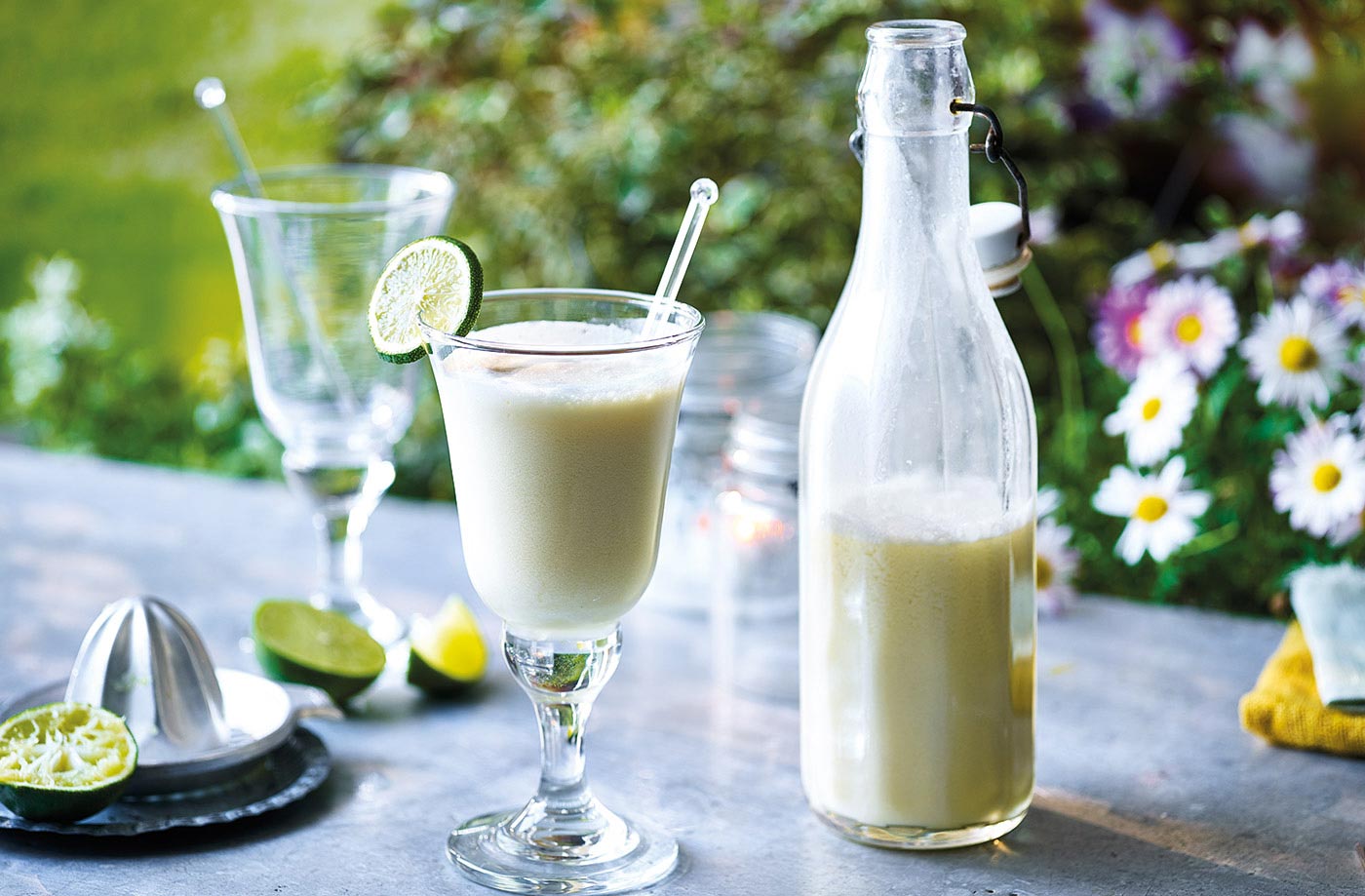 Piña colada mocktail 