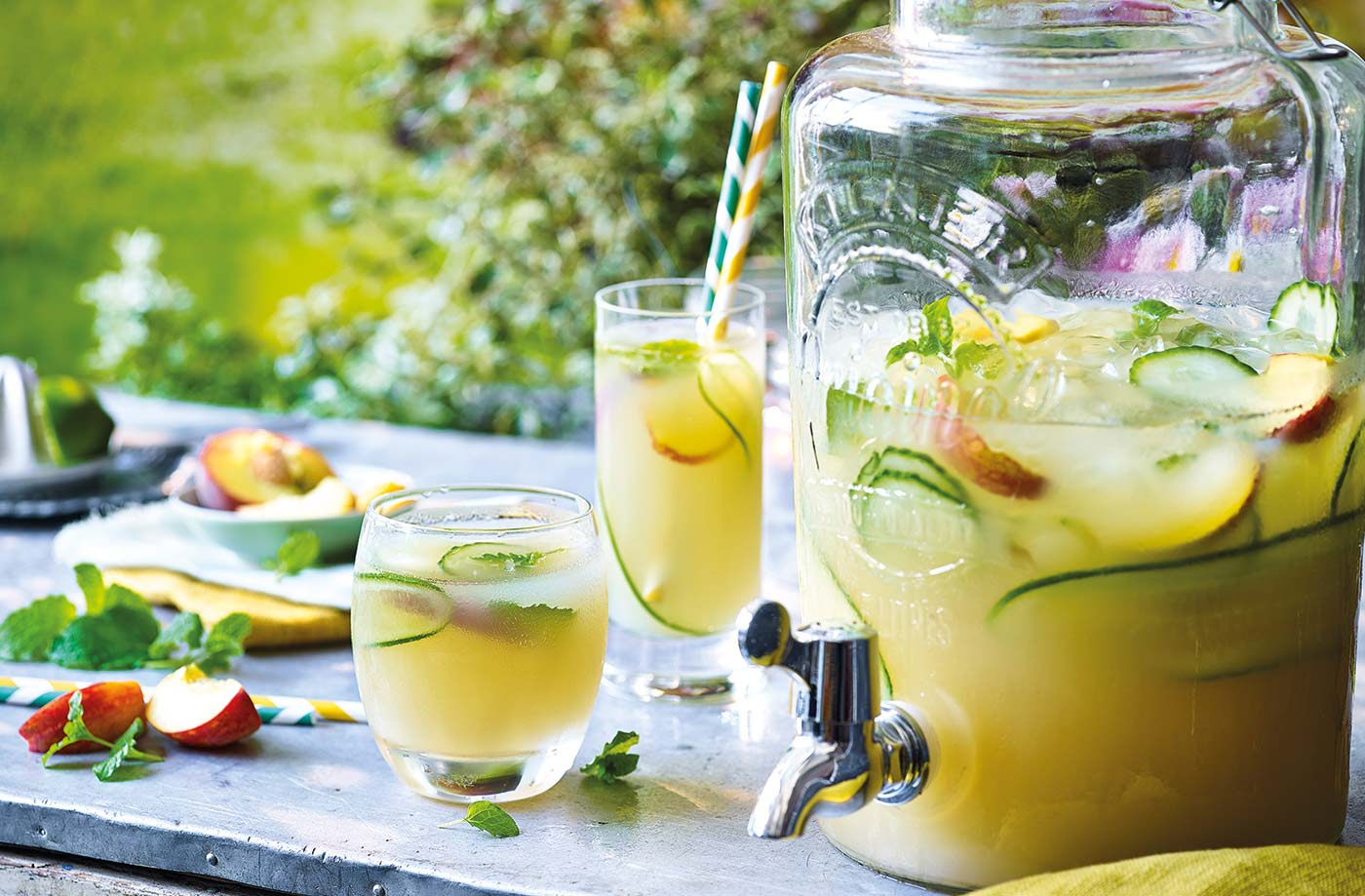 Apple and cucumber gin cocktail